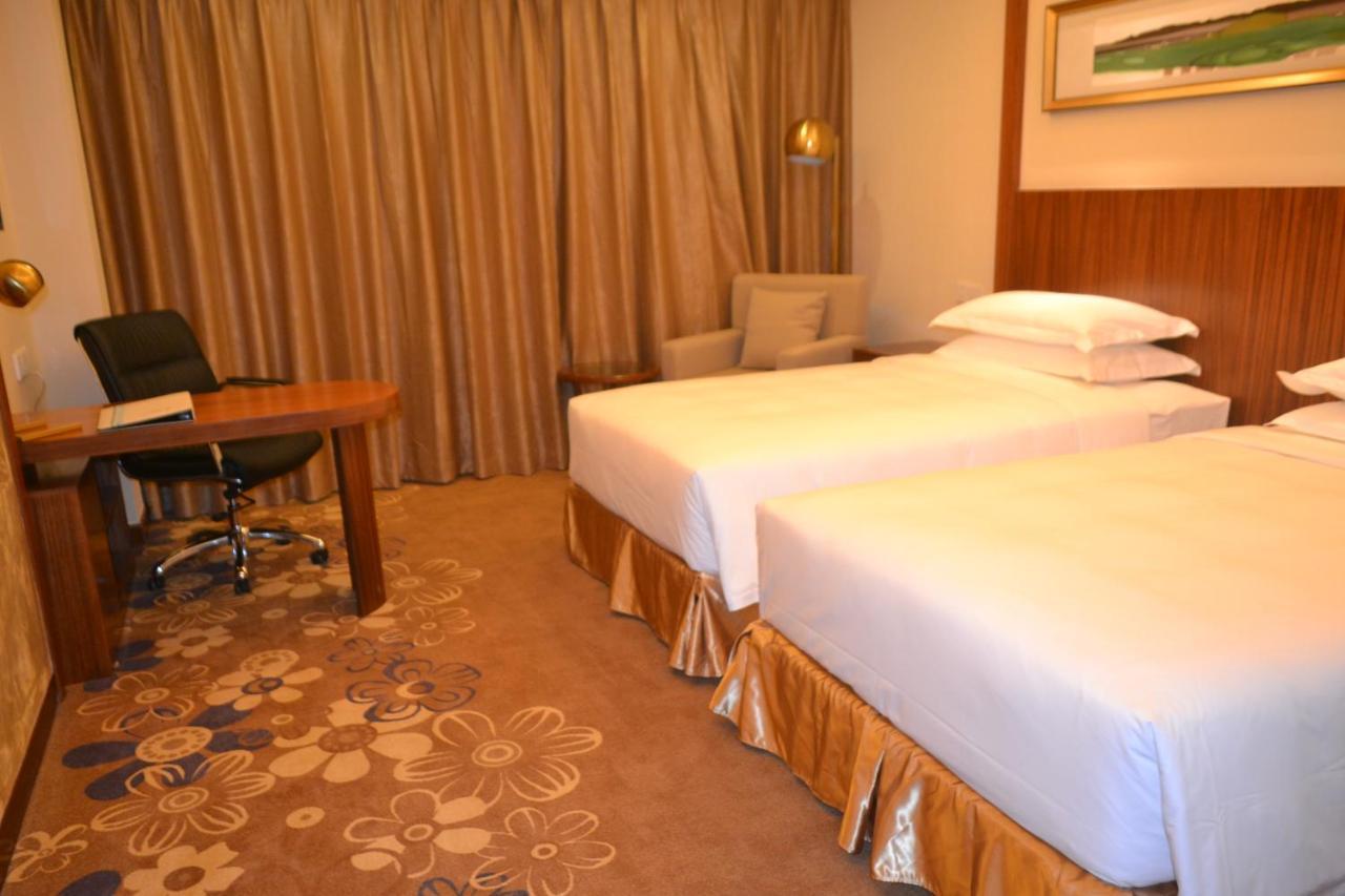 Hotel Kaloum Конакри Экстерьер фото