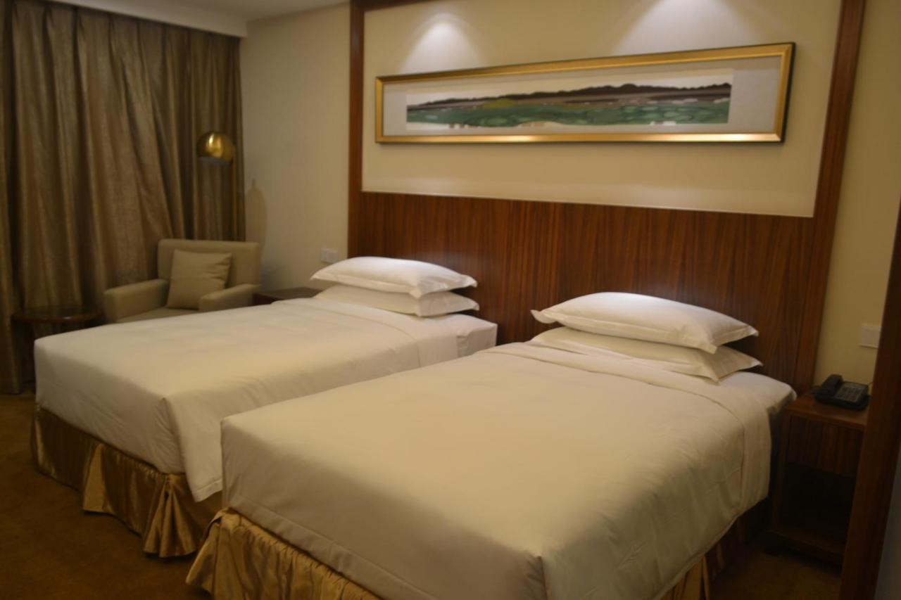 Hotel Kaloum Конакри Экстерьер фото