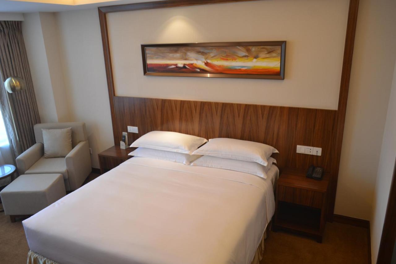 Hotel Kaloum Конакри Экстерьер фото